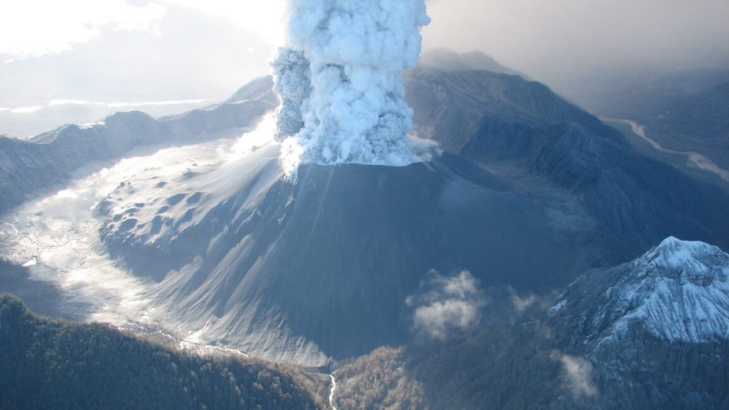 Exploring an undersea terrain sculpted by glaciers and volcanoes