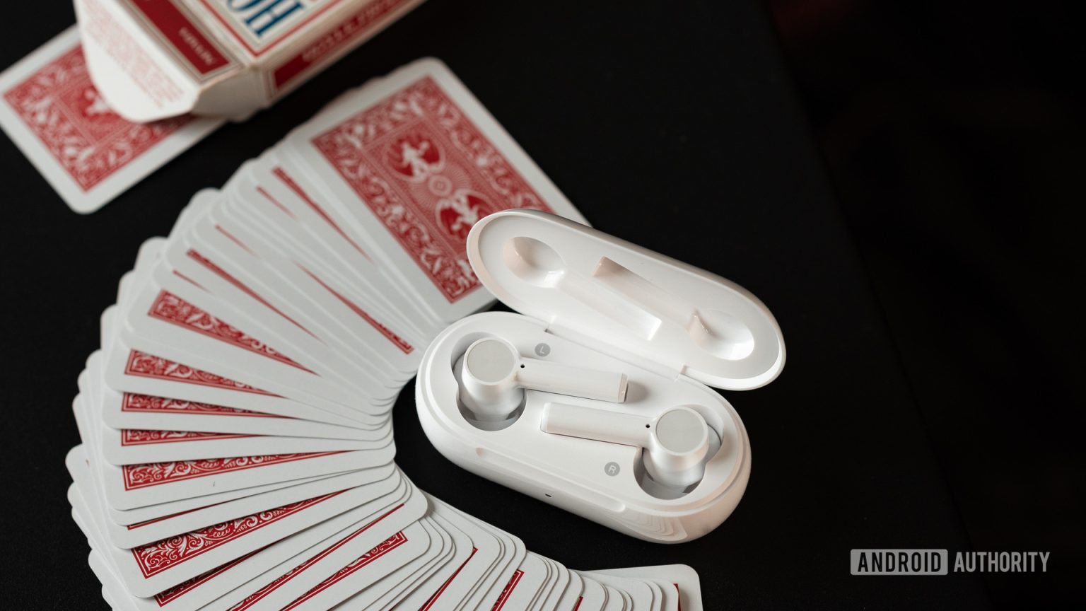 How smartphone camera hardware is being used to cheat at poker