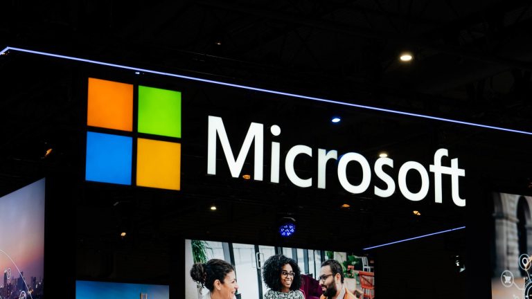 Microsoft faces FTC investigation for reeling in federal contracts with freebies