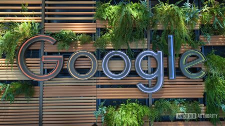 Google catches you up with 5-minute Daily Listen news summaries