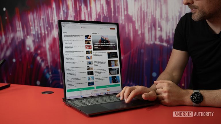 Hands-on with the Lenovo ThinkBook Plus Gen 6 Rollable