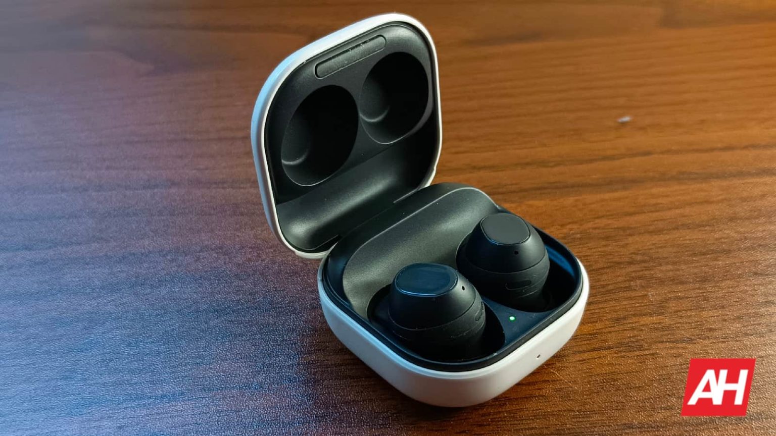 Samsung Galaxy Buds FE are discounted to 