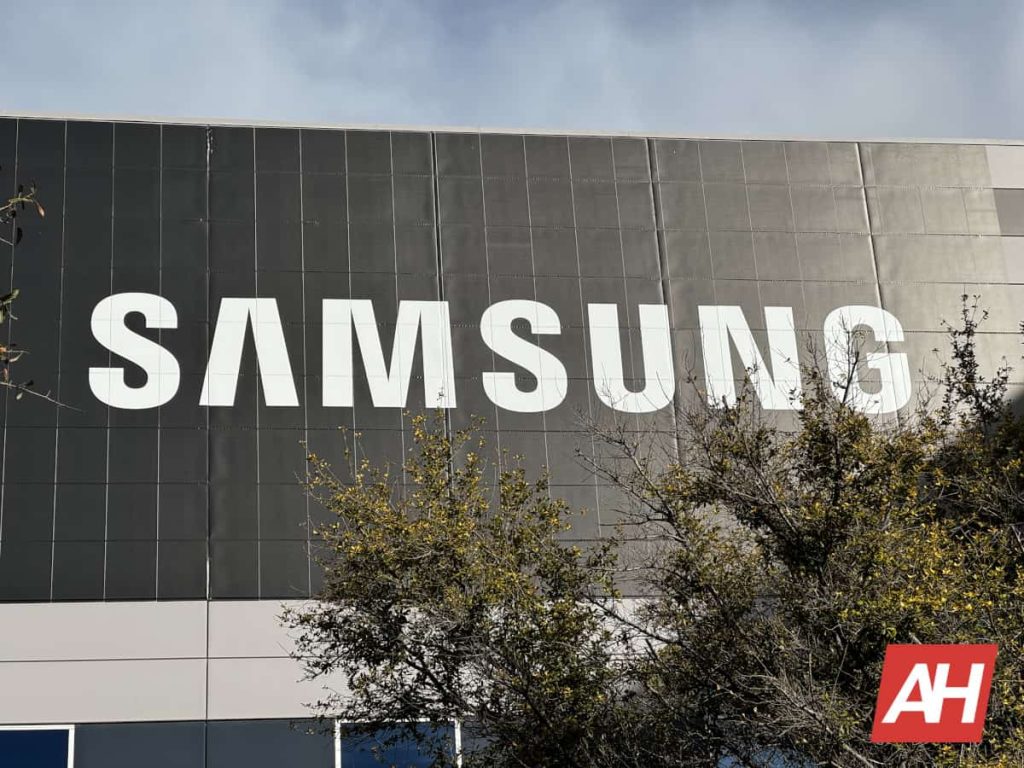 Samsung could ditch its own memory chips in some Galaxy S25 units