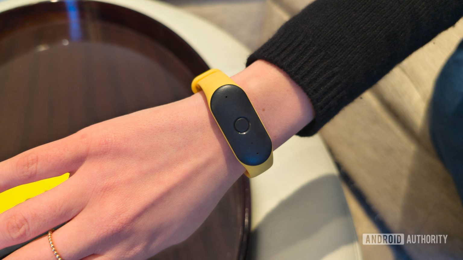 The Bee wearable might finally be the personal AI device we need