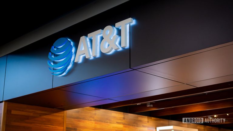 AT&T’s latest tool to fight robocalls tells you why a business is calling