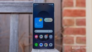 One UI 7 is coming but your Samsung phone might not get all the AI goodies