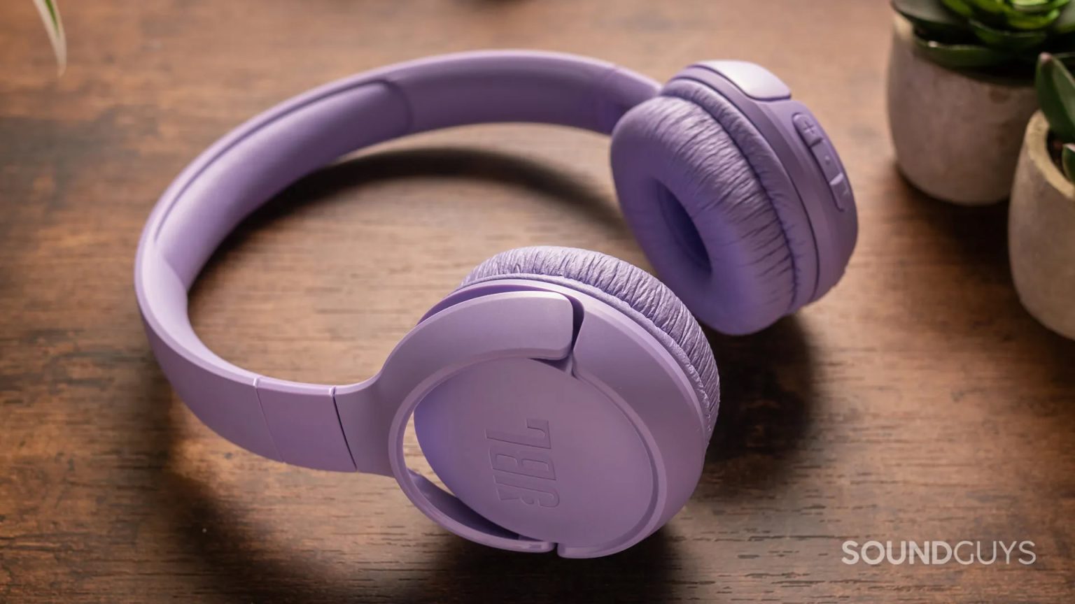 Hot deal: These .95 headphones actually sound better than many premium ones