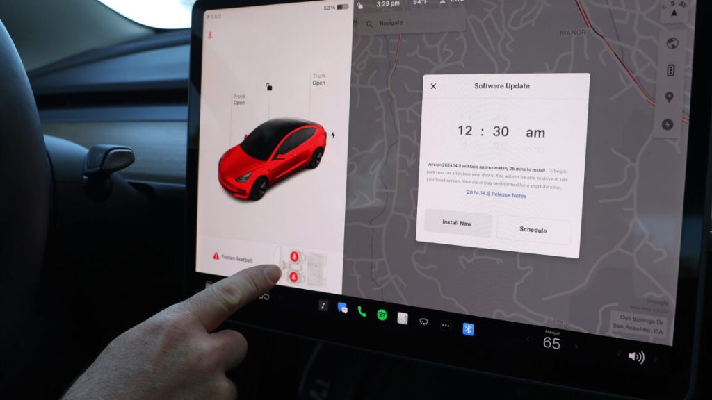 More than 376,000 Tesla Model Y, Model 3s have faulty steering