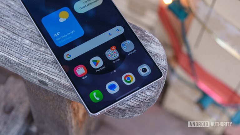 Samsung’s Galaxy S25 can use AI to automate replying to texts