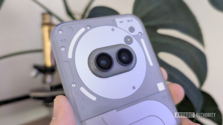 The Nothing Phone 3a Pro could beat the Galaxy S25 for camera zoom