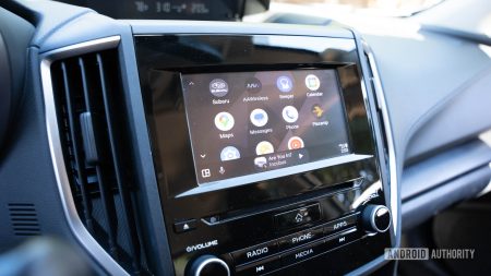 Android Auto users are running into a pesky scrolling bug in certain apps