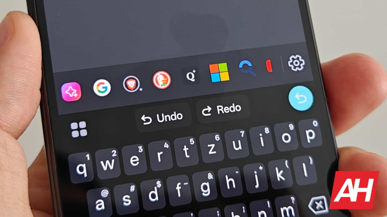 Gboard for Android gets long-awaited undo and redo shortcuts