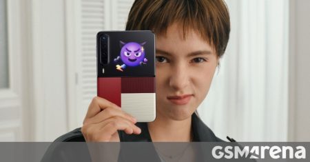 Huawei Pura X clamshell foldable arrives with a revolutionary design idea