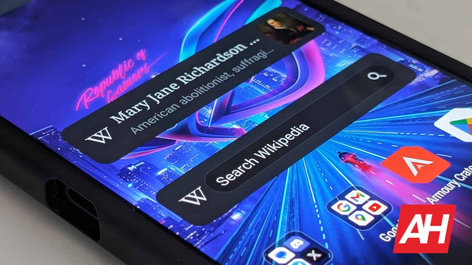 We could see stackable widgets on Android… maybe